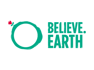 Logo em verde com o desenho de um planeta com uma rosa. Texto: Believe Earth