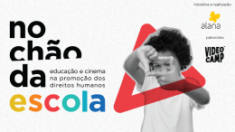 Logo do evento "No chão da escola” e colagem em preto e branco de criança com os dedos enquadrando o horizonte